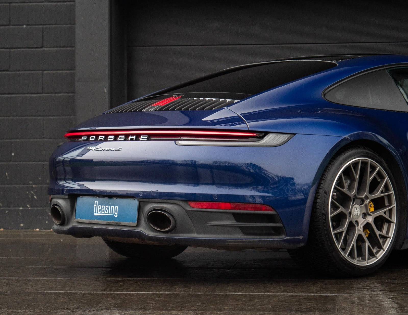Blå Porsche 911 Carrera S fra 2019