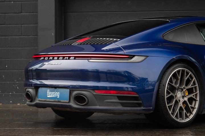 Blå Porsche 911 Carrera S fra 2019