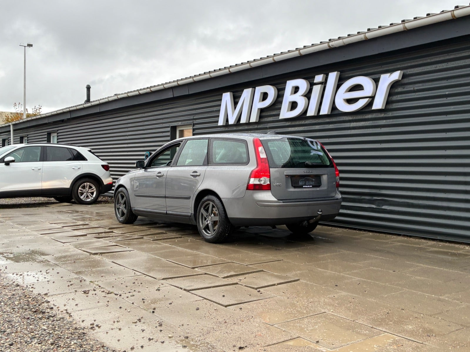 Grå Volvo V50 fra 2006