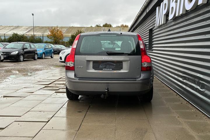 Grå Volvo V50 fra 2006