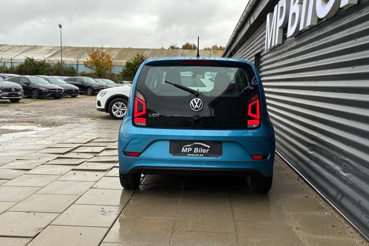 Blå VW UP! fra 2017