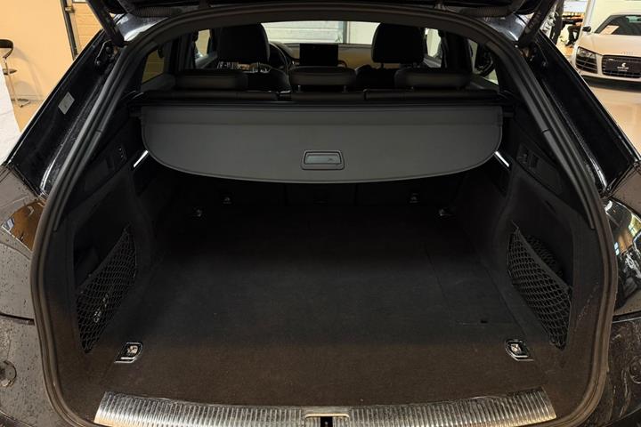 Sort Audi Q5 fra 2022