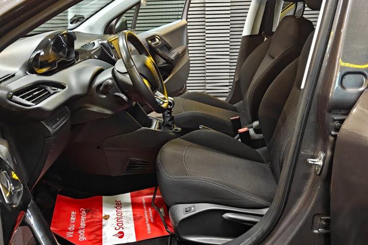 undefined Peugeot 208 fra 2019