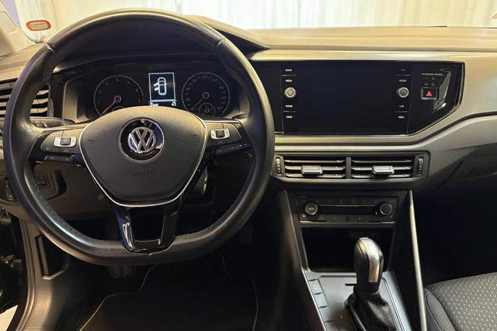 Sort VW Polo fra 2020