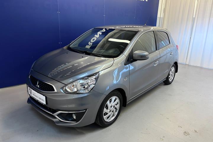 Sølv Mitsubishi Space Star fra 2019