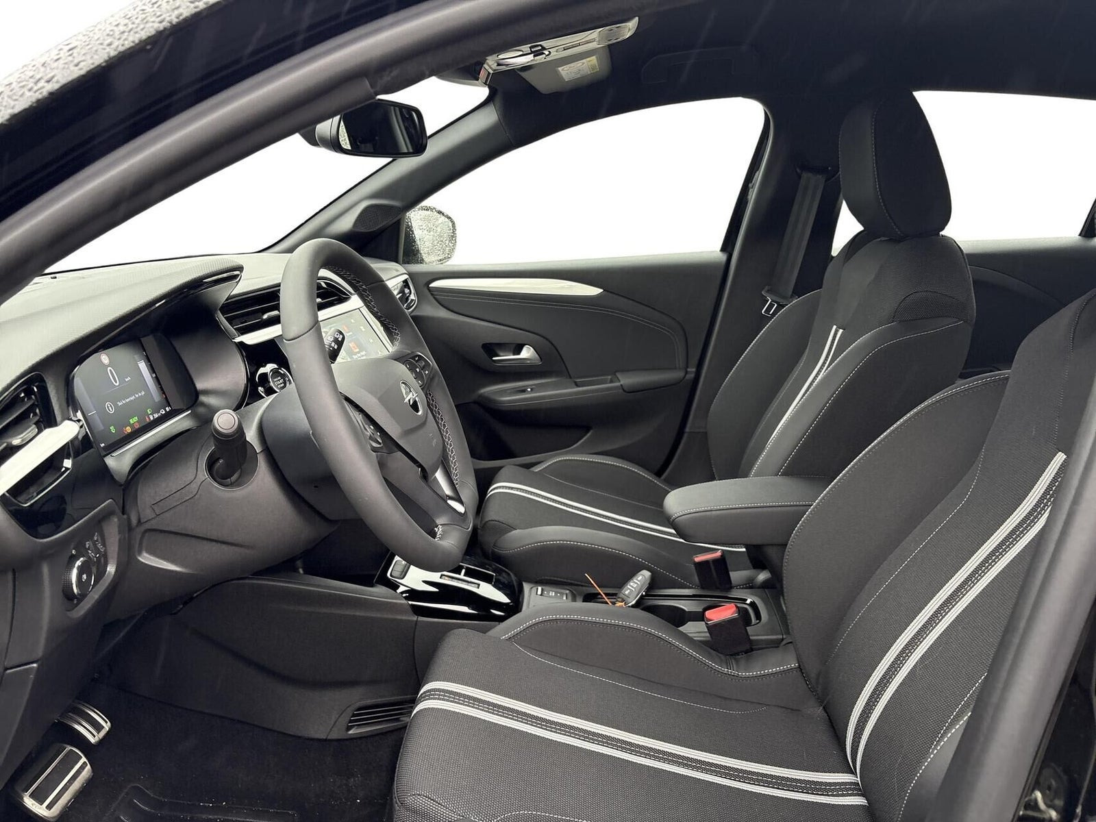 Sort Opel Corsa-e fra 2026