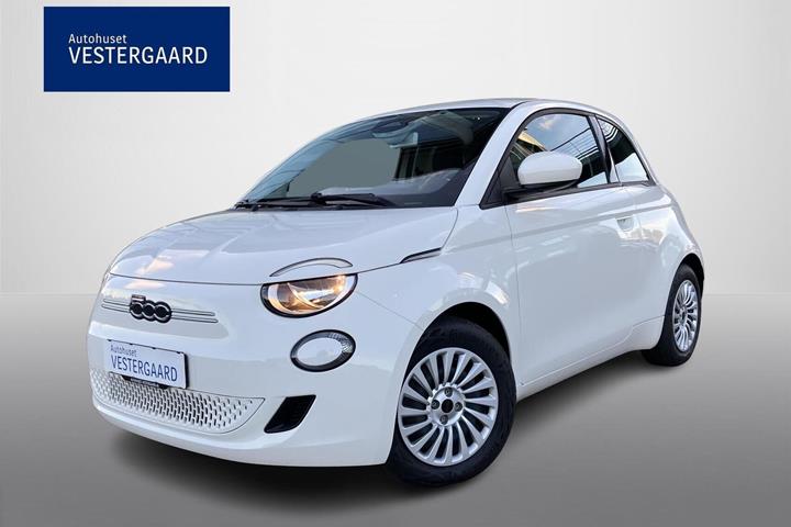 Hvid Fiat 500e fra 2023
