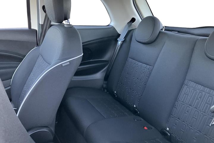 Hvid Fiat 500e fra 2023