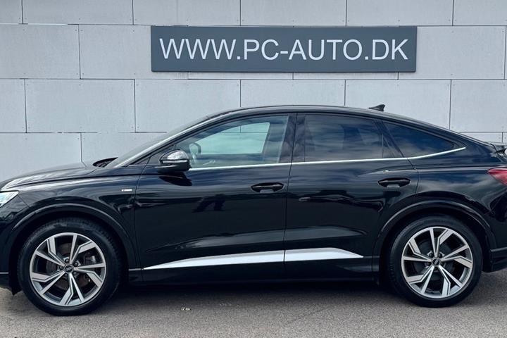 Sort Audi Q4 e-tron fra 2022