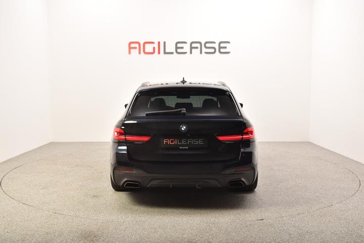 Sort BMW 530e fra 2021