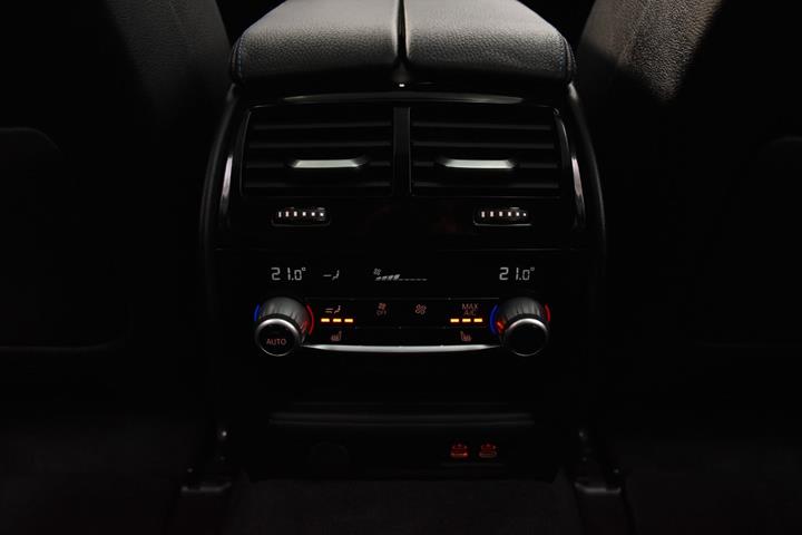 Sort BMW 530e fra 2021