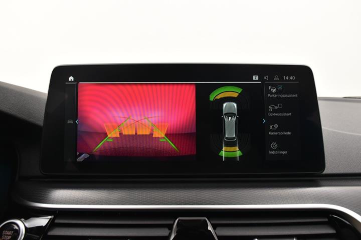 Sort BMW 530e fra 2021