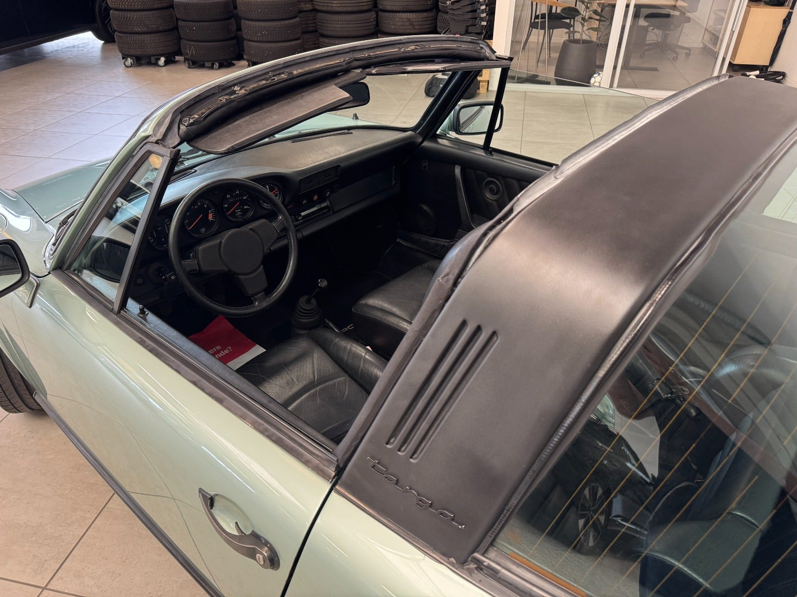 Grøn Porsche 911 fra 1976