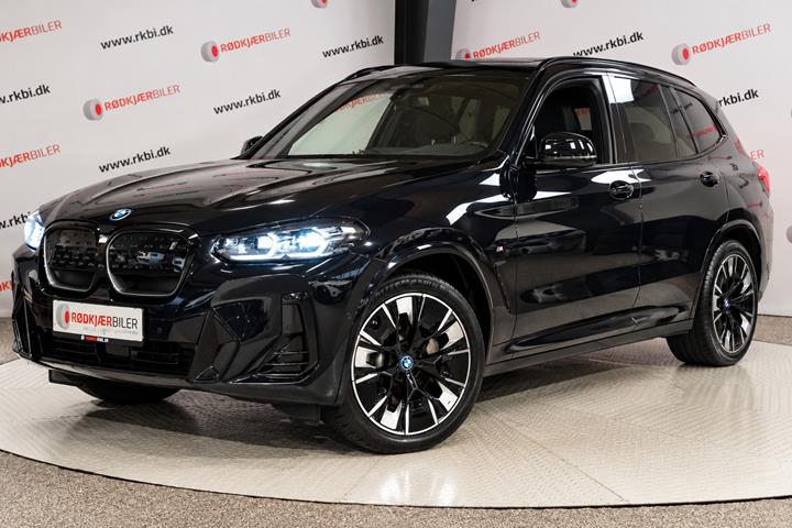 Sort BMW iX3 fra 2024