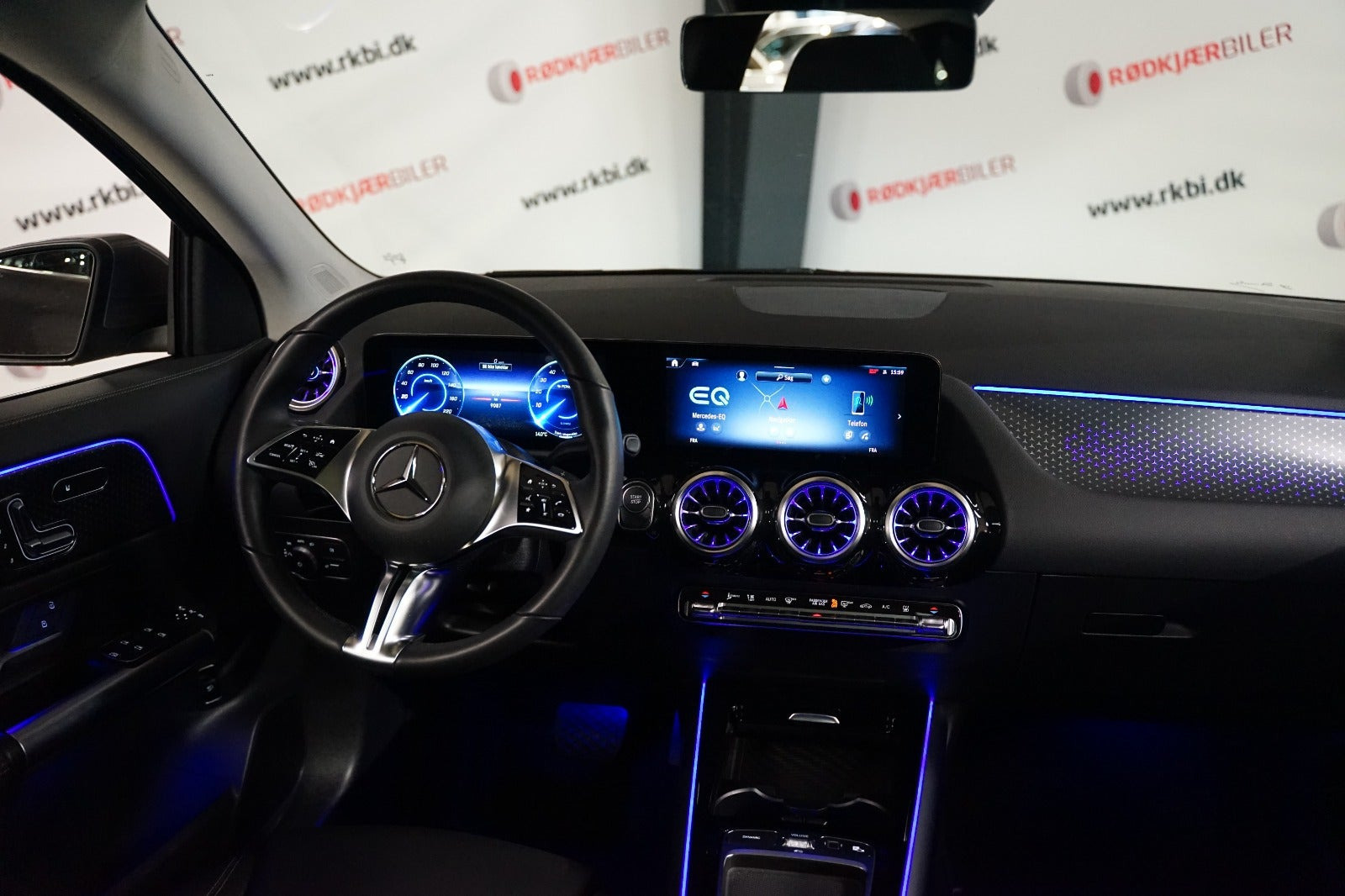Grå Mercedes EQA250+ fra 2025