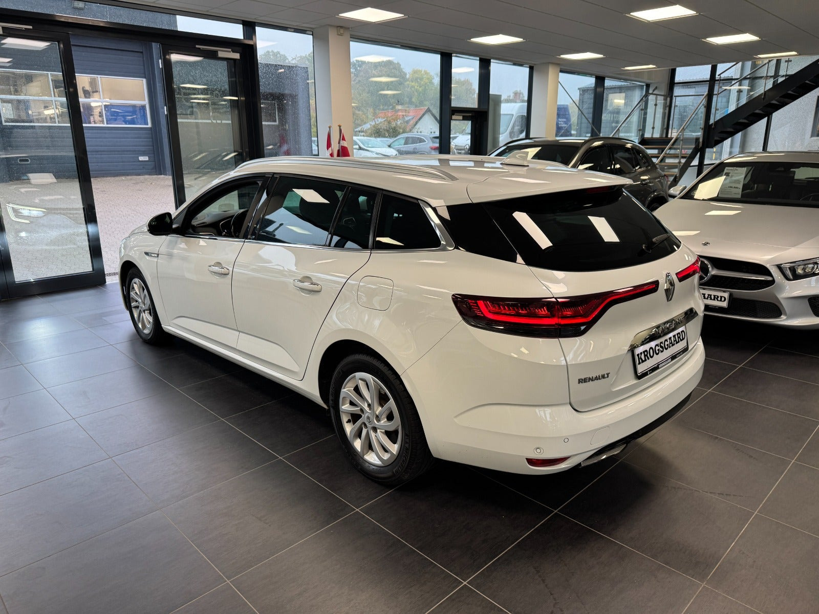 Hvid Renault Megane IV fra 2020