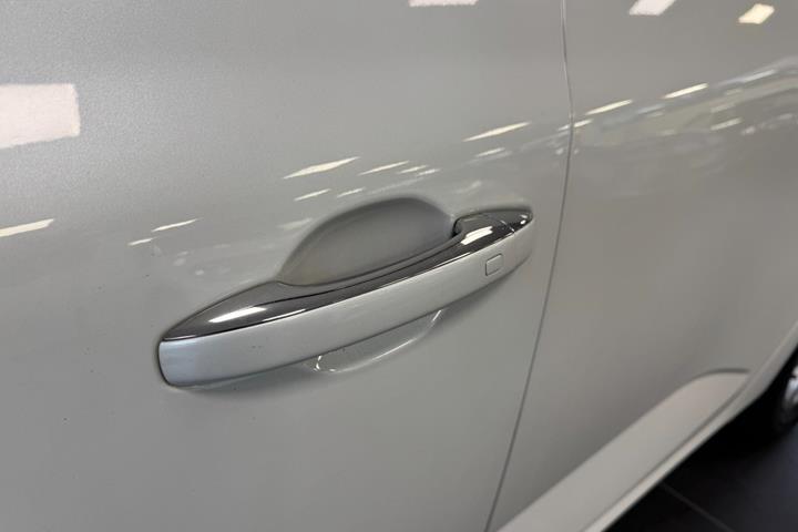 Hvid Renault Megane IV fra 2020