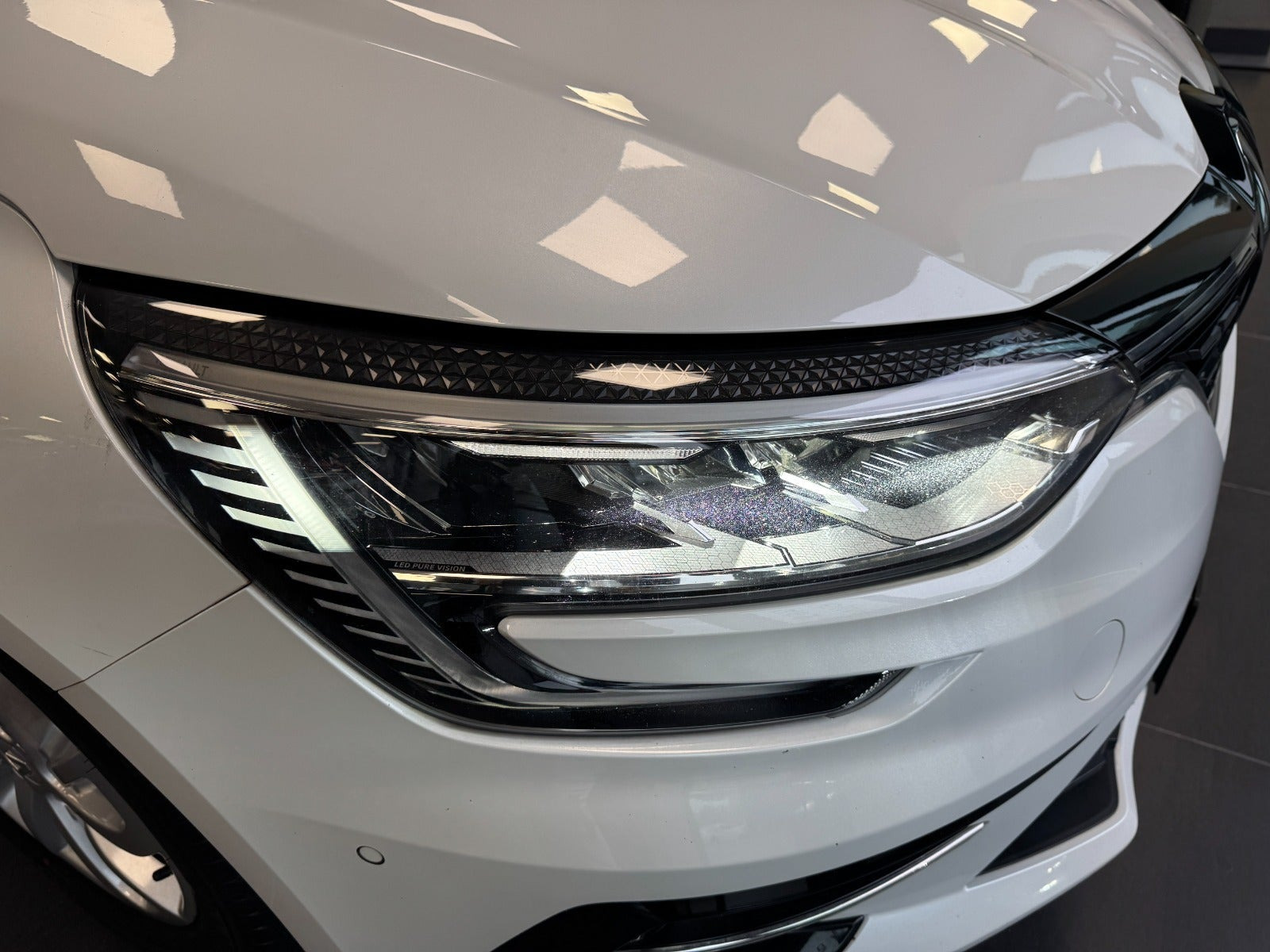 Hvid Renault Megane IV fra 2020