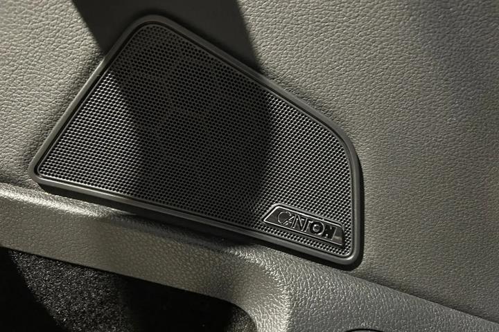 Grå Skoda Superb fra 2019