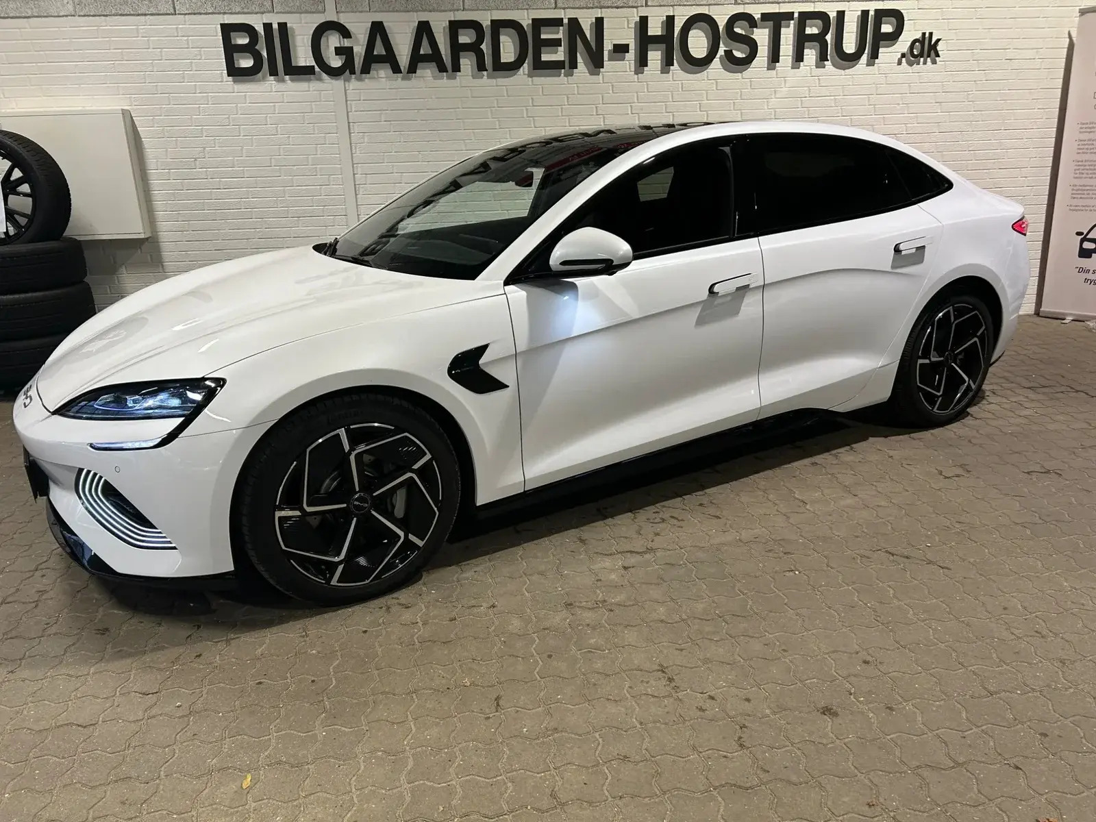 Hvid BYD Seal fra 2024