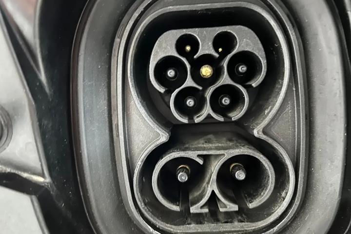 Sølv Skoda Elroq fra 2025