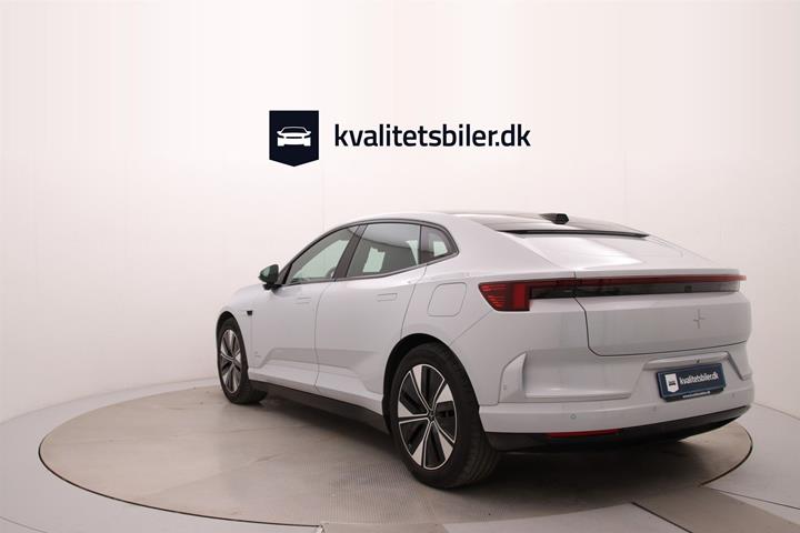 Grå Polestar 4 fra 2025