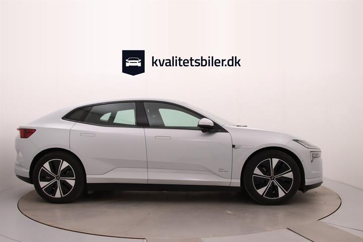 Grå Polestar 4 fra 2025