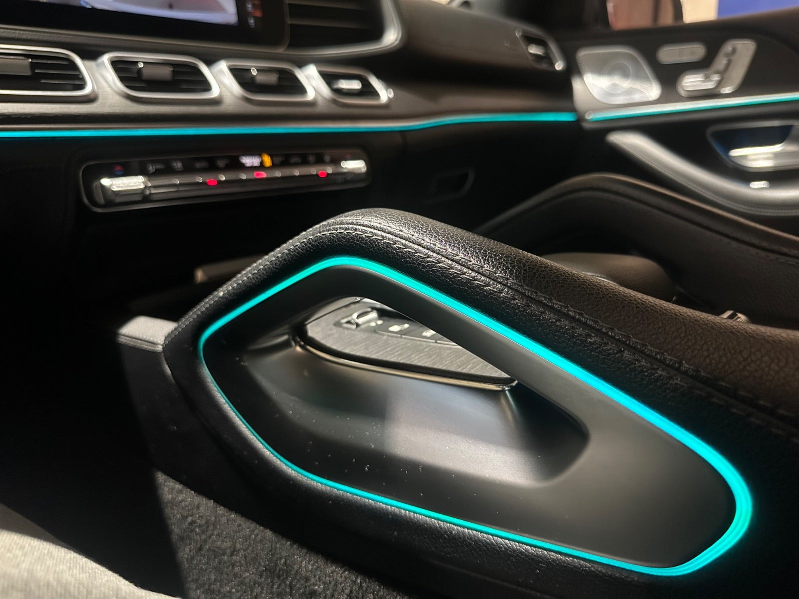 Hvid Mercedes GLE350 de fra 2020