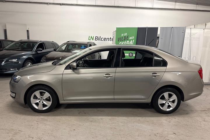 Beige Skoda Rapid fra 2017