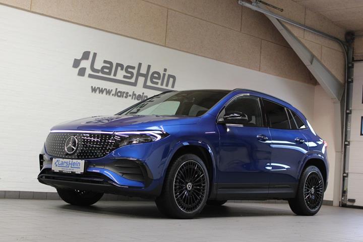 Blå Mercedes EQA250+ fra 2024