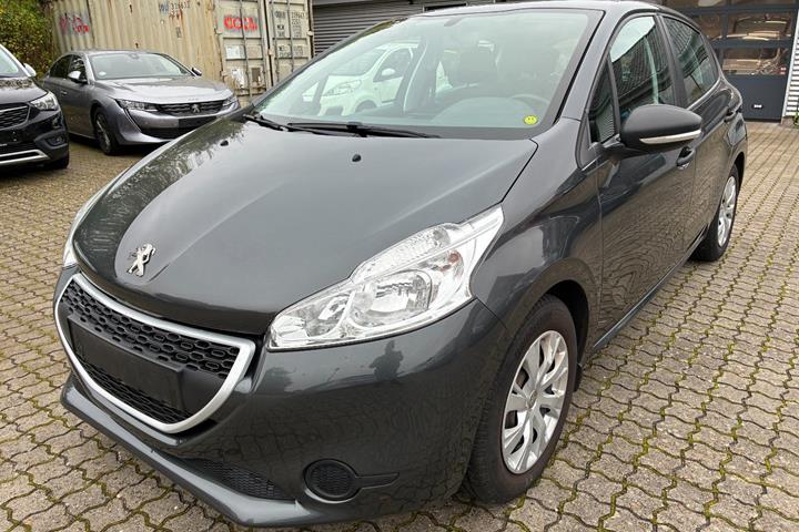 Grå Peugeot 208 fra 2013