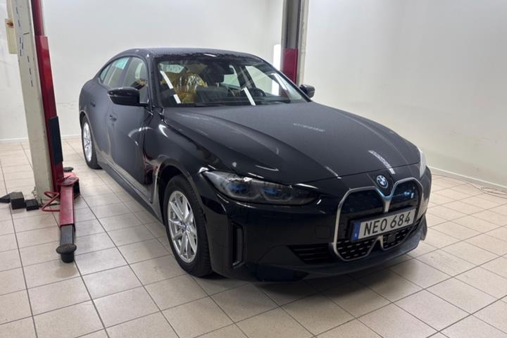 Sort BMW i4 fra 2024