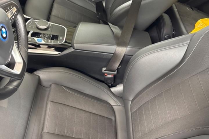 Sort BMW i4 fra 2024