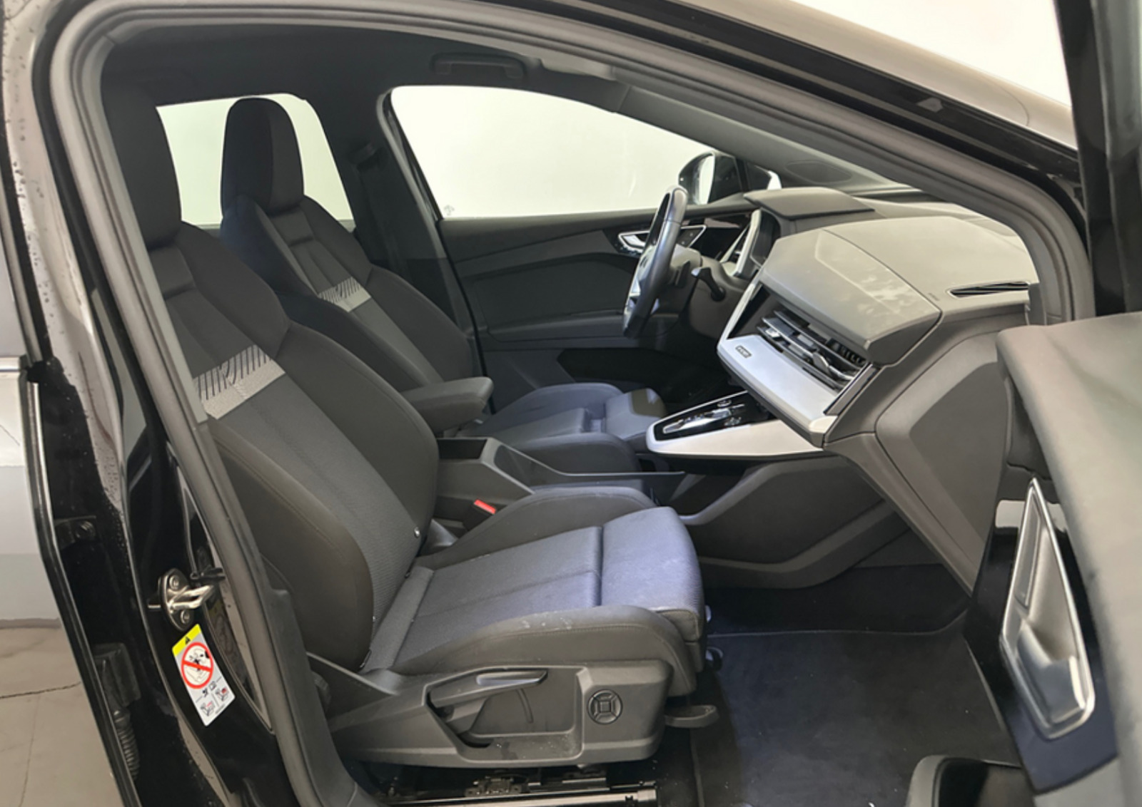 Sort Audi Q4 e-tron fra 2023