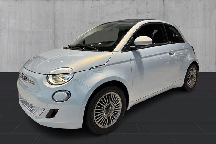 Blå Fiat 500e fra 2024