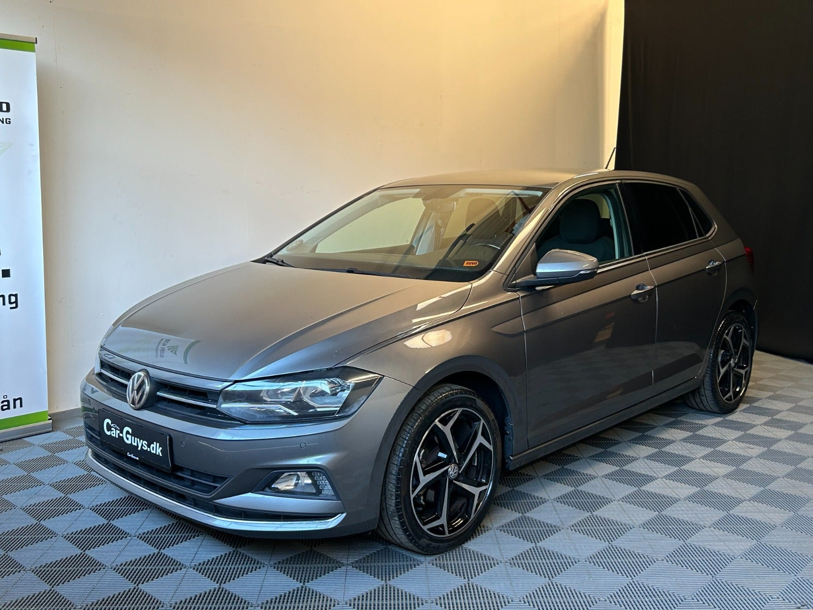 Gul VW Polo fra 2019