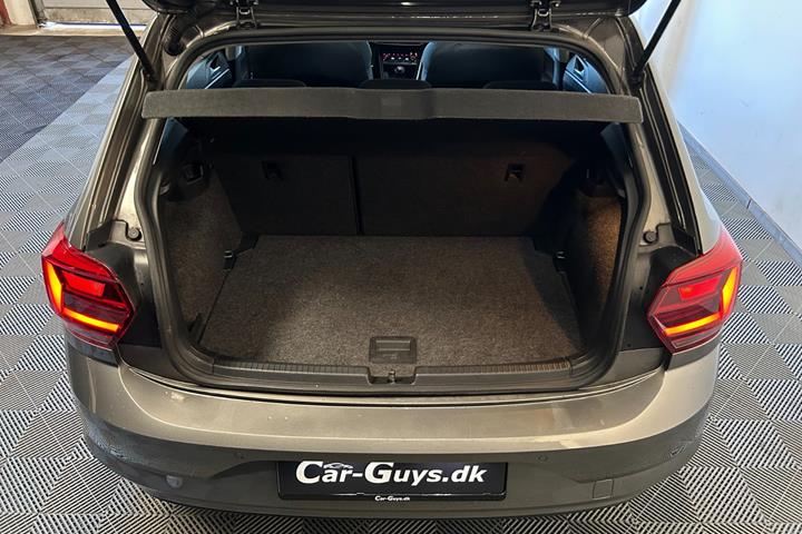 Gul VW Polo fra 2019