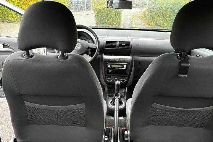 Hvid VW Fox fra 2006