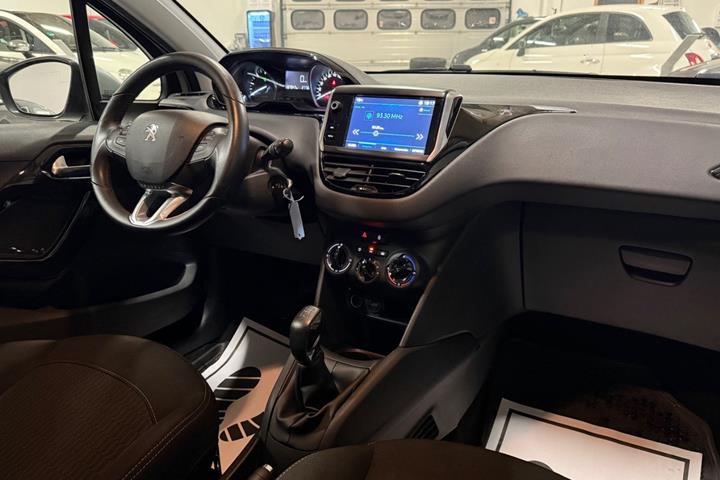 undefined Peugeot 208 fra 2017