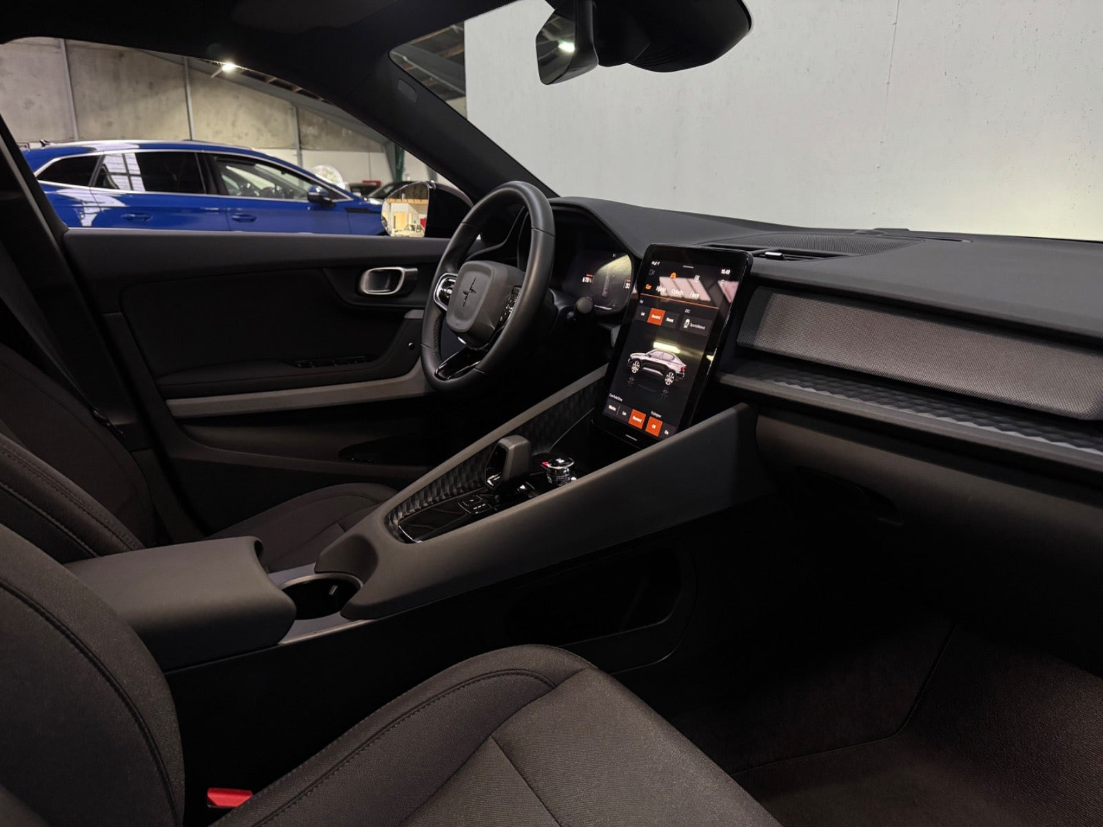 Sort Polestar 2 fra 2023