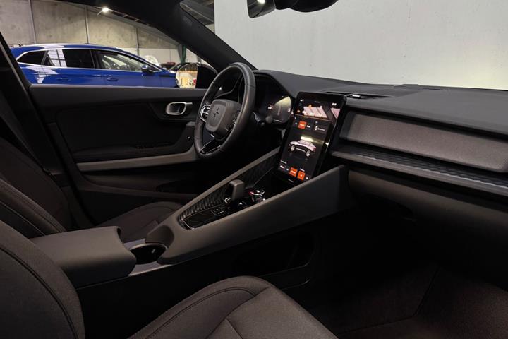 Sort Polestar 2 fra 2023