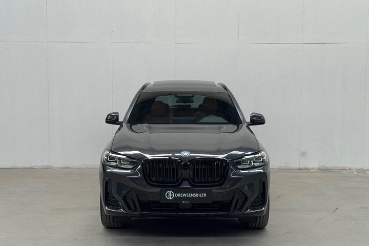 Grå BMW iX3 fra 2023