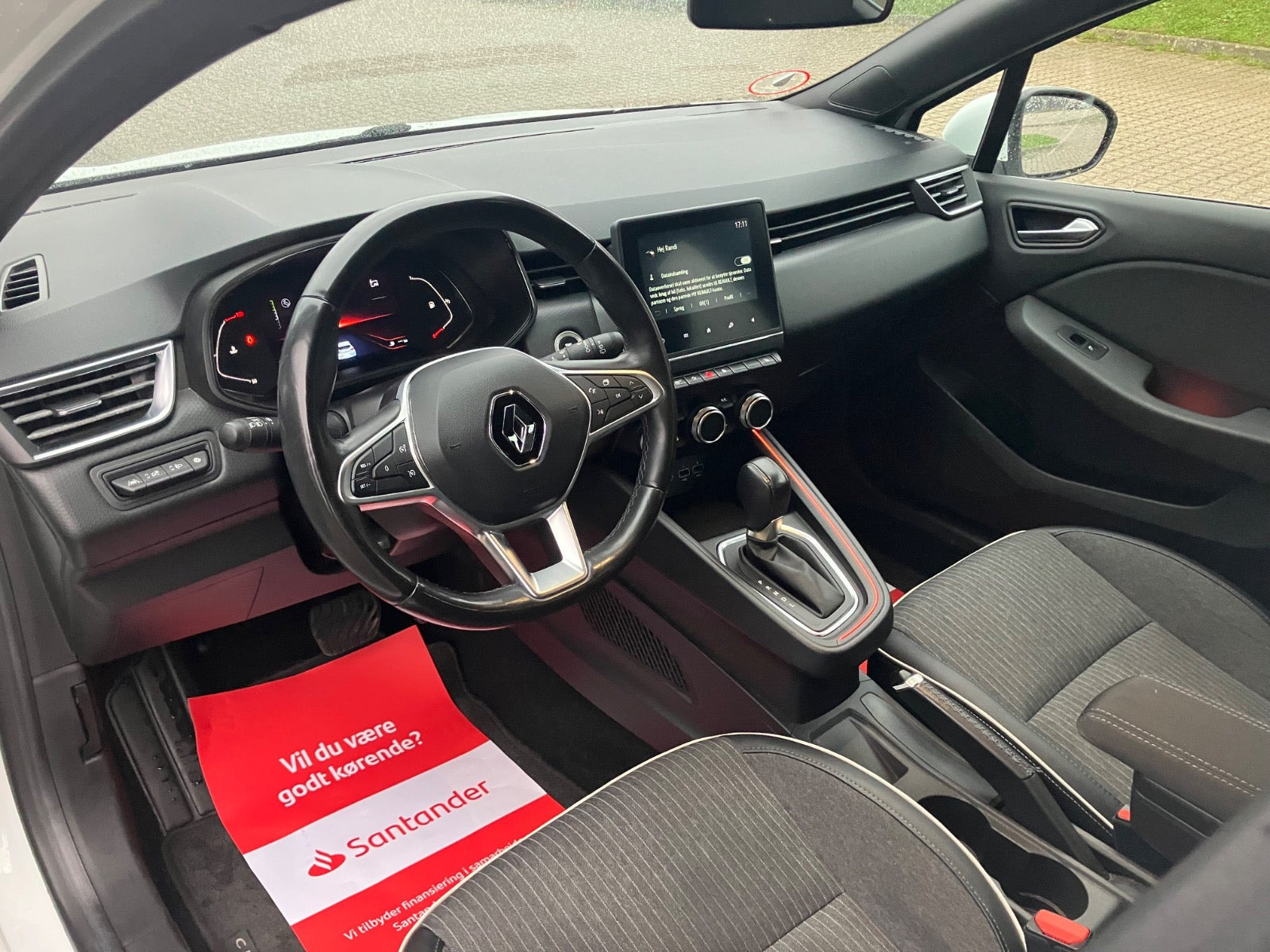 Hvid Renault Clio V fra 2021