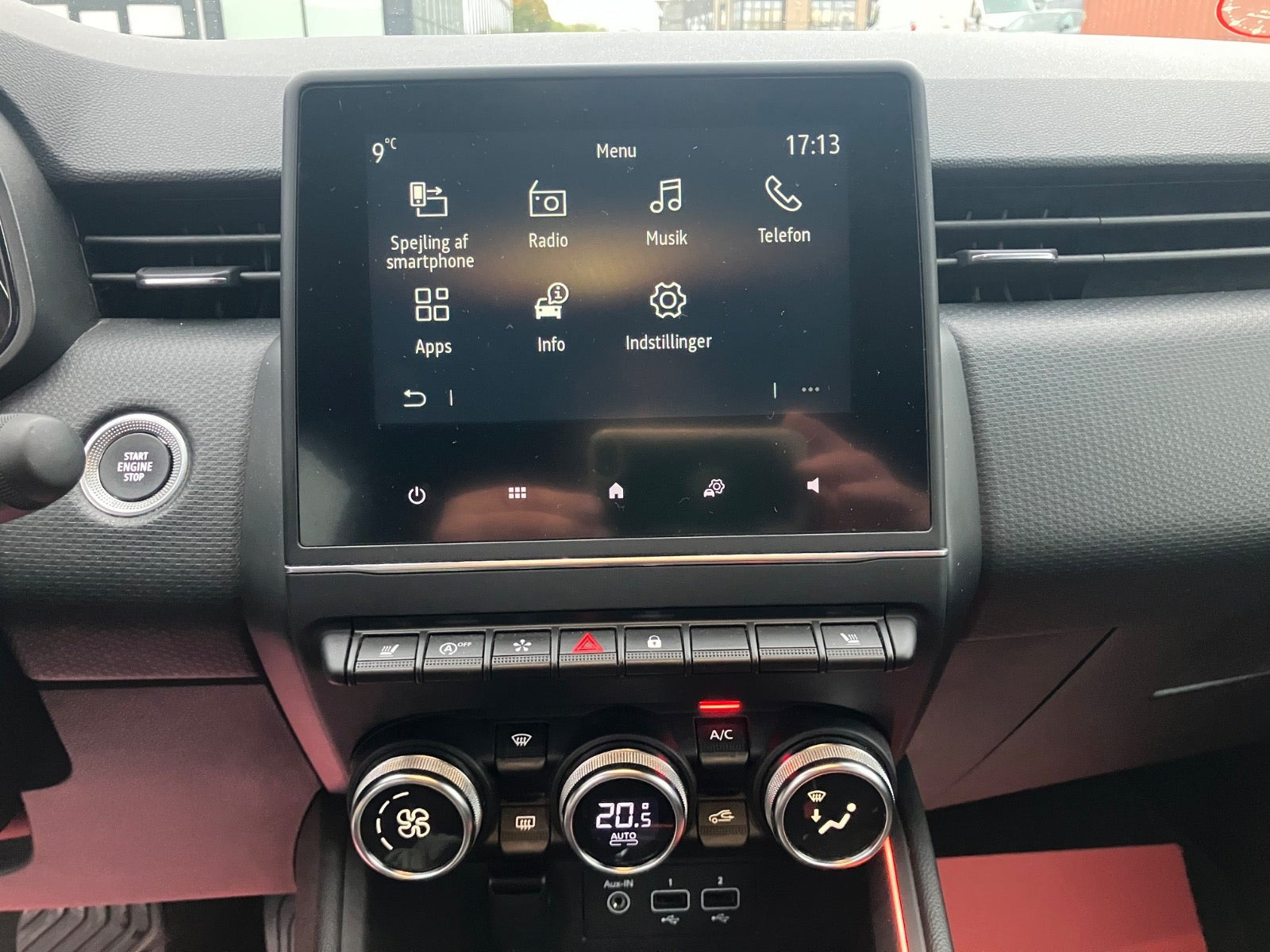Hvid Renault Clio V fra 2021