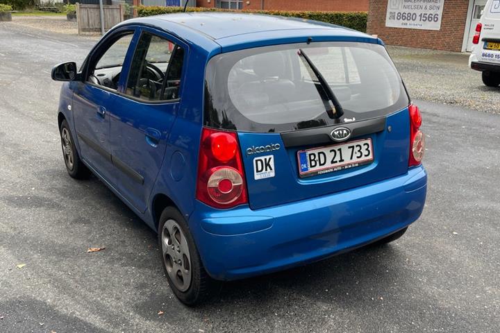 Grå Kia Picanto fra 2010