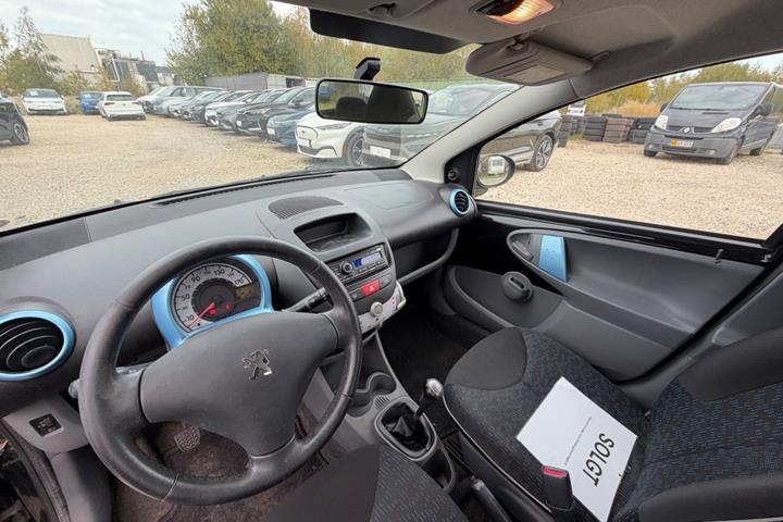 Grøn Peugeot 107 fra 2011