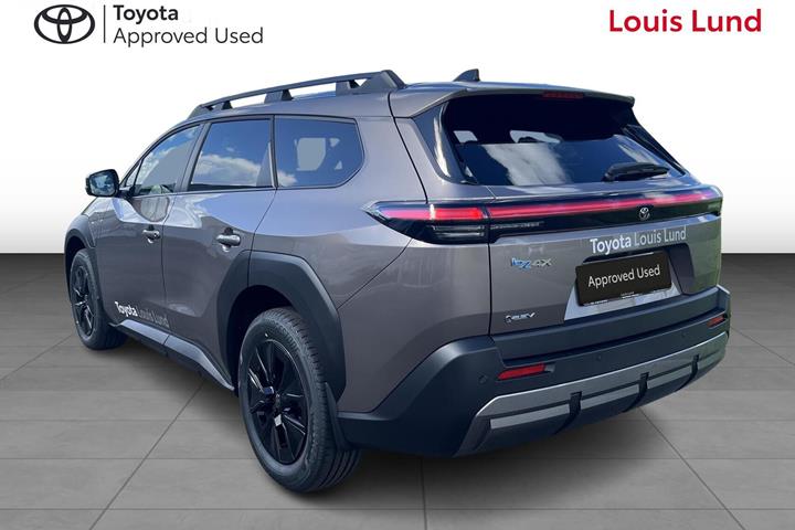 Bronze Toyota bZ4X Touring fra 2026