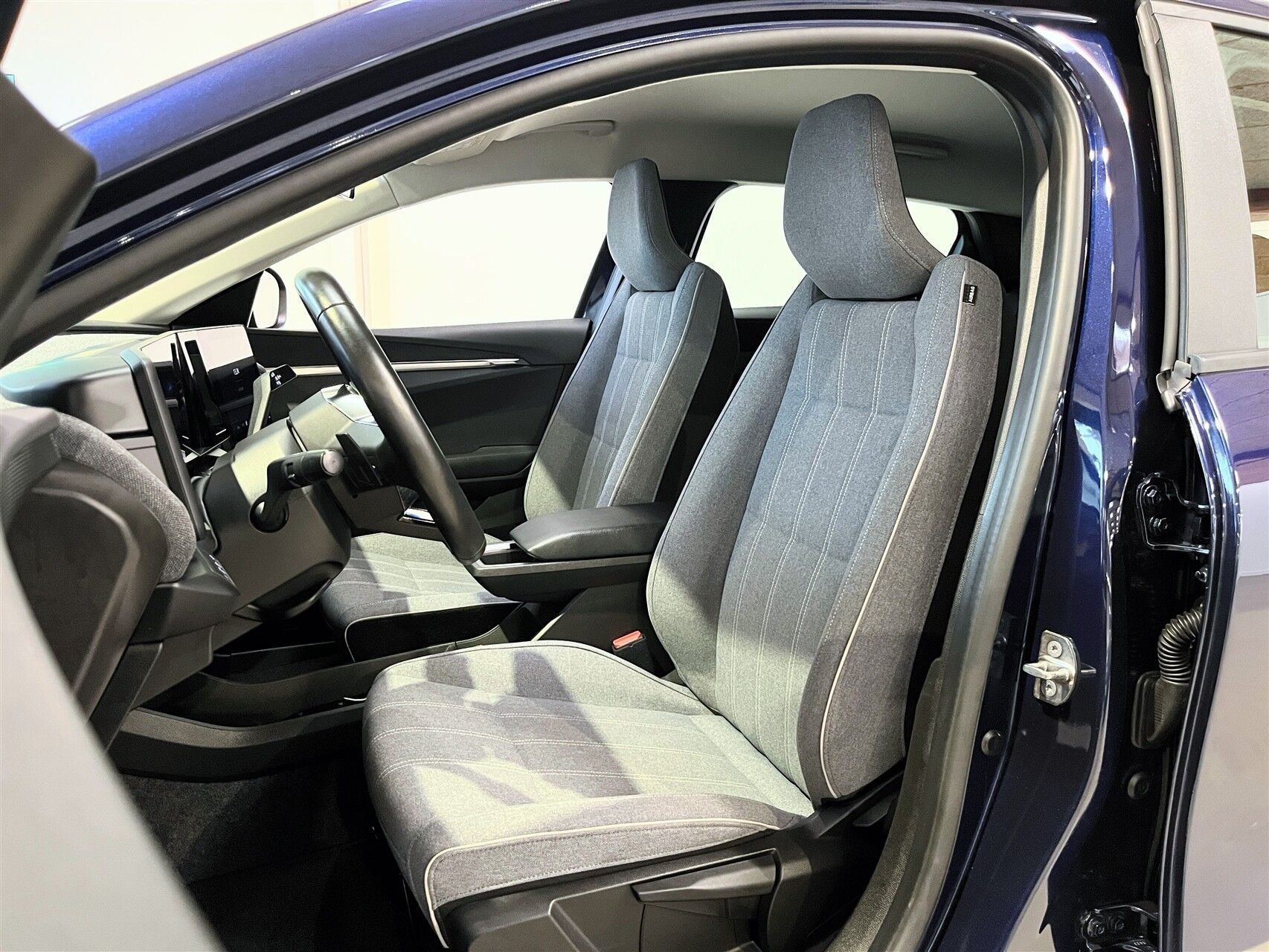 Blå Renault Mégane fra 2023