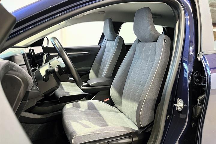 Blå Renault Mégane fra 2023