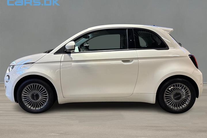 Hvid Fiat 500e fra 2024